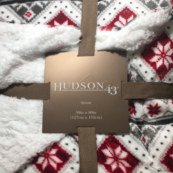 Throw - Picture 1 of 2